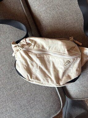 Lululemon crossbody sling purse